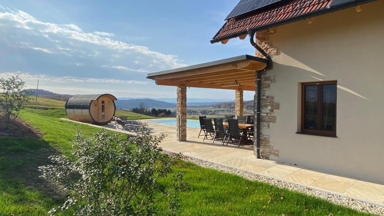 Landvilla Sinelia Premium Dietersdorf am Gnasbach Экстерьер фото
